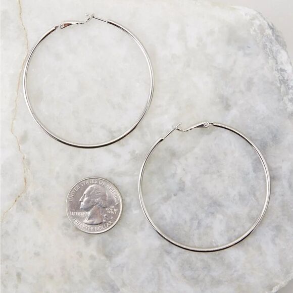 Classic Lightweight Hoop Earrings - Picture 4 of 4